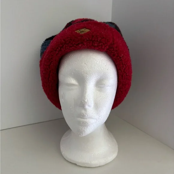 NWOT Puffin Brand Logo Patch Fleece Fuzzy Snowboard Beanie Cap - Picture 3 of 6